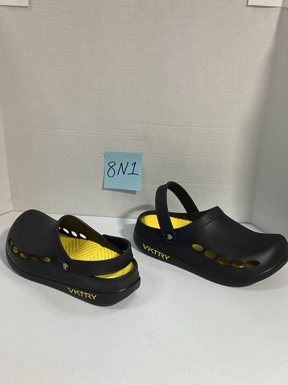 VKTRY Recovery Clogs